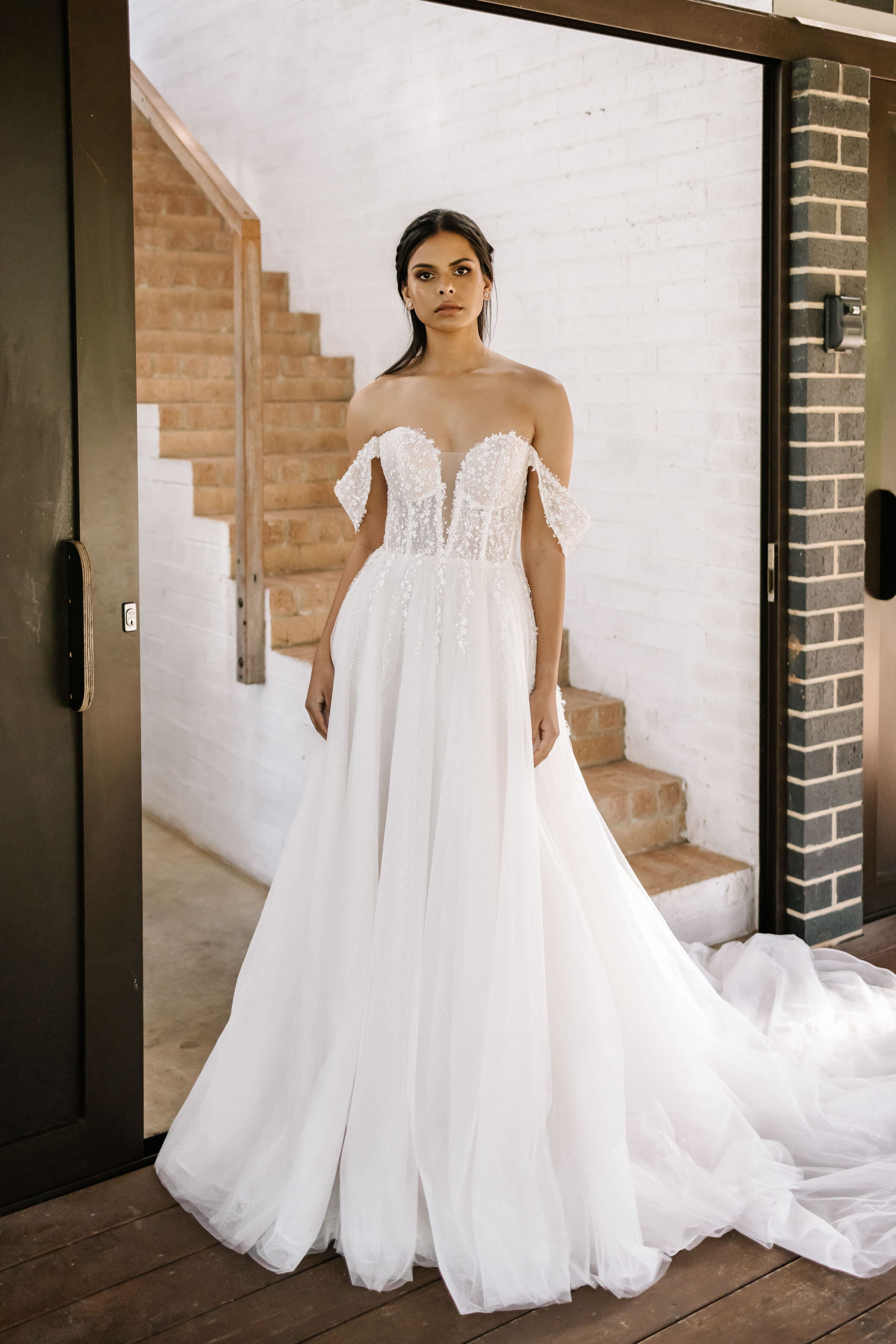 WA8348 — White April